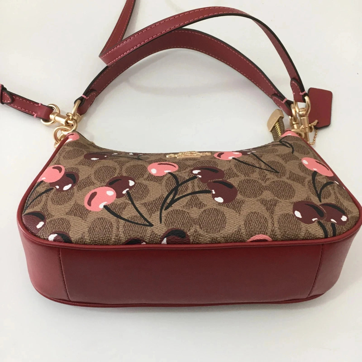 NWT COACH CY694 Teri Shoulder Bag Signature Canvas Cherry Print Tan Brown Outlet